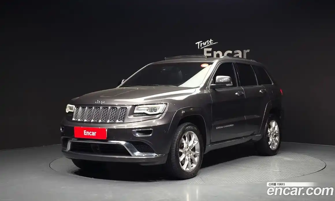 Jeep Cherokee 2015 3.0 Автомат в Москве № 232778, фото 10