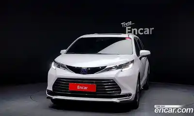 Toyota Sienna, 2025