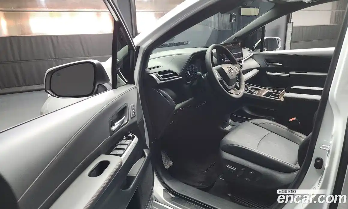 Toyota Sienna 2025 2.5 Автомат в Москве № 232795, фото 15