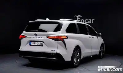 Toyota Sienna 2025 2.5 Автомат в Москве № 232795, миниатюра 5