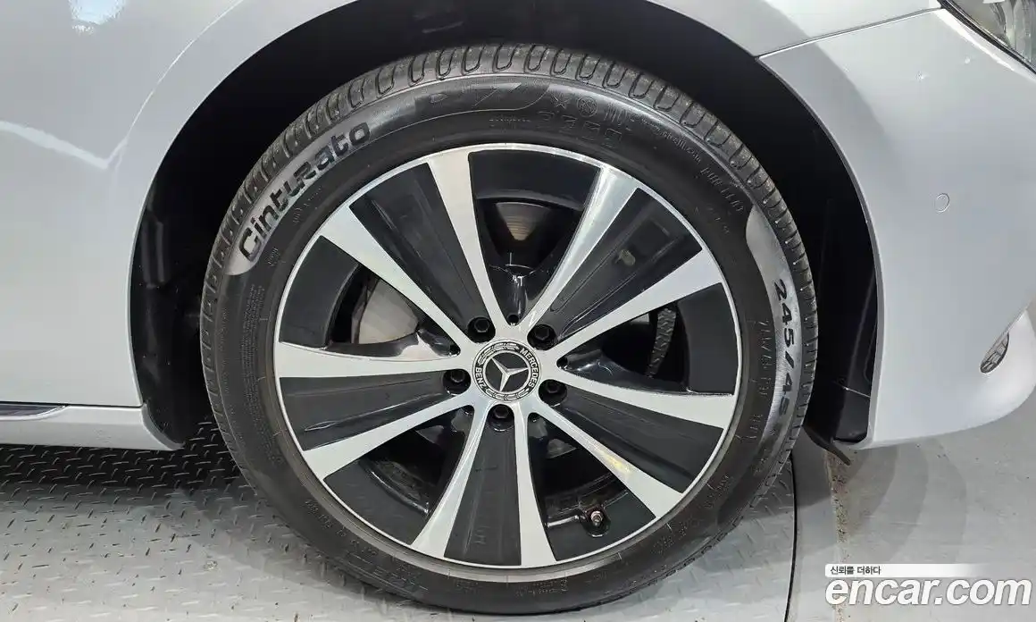 Mercedes-Benz E-Class 2020 2.0 Автомат в Москве № 240330, фото 13