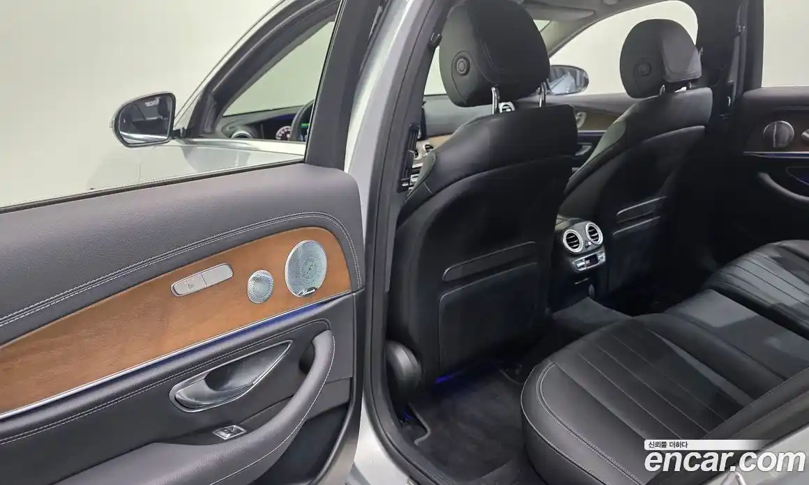 Mercedes-Benz E-Class 2020 2.0 Автомат в Москве № 240330, фото 6