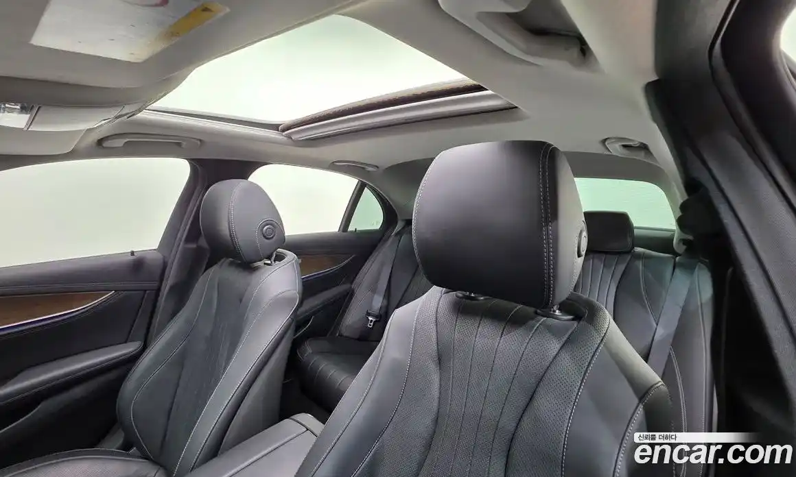 Mercedes-Benz E-Class 2020 2.0 Автомат в Москве № 240330, фото 10