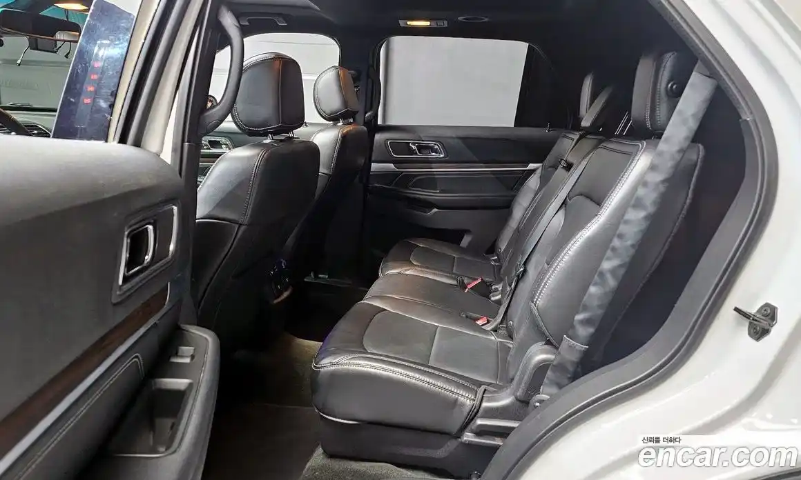 Ford Explorer 2016 2.3 Автомат в Москве № 251892, фото 11