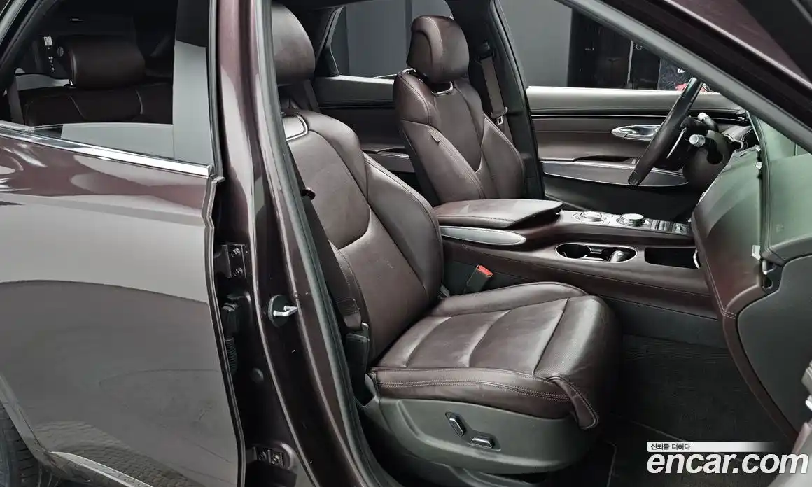 Genesis GV70 2021 2.5 Автомат в Москве № 25440, фото 6