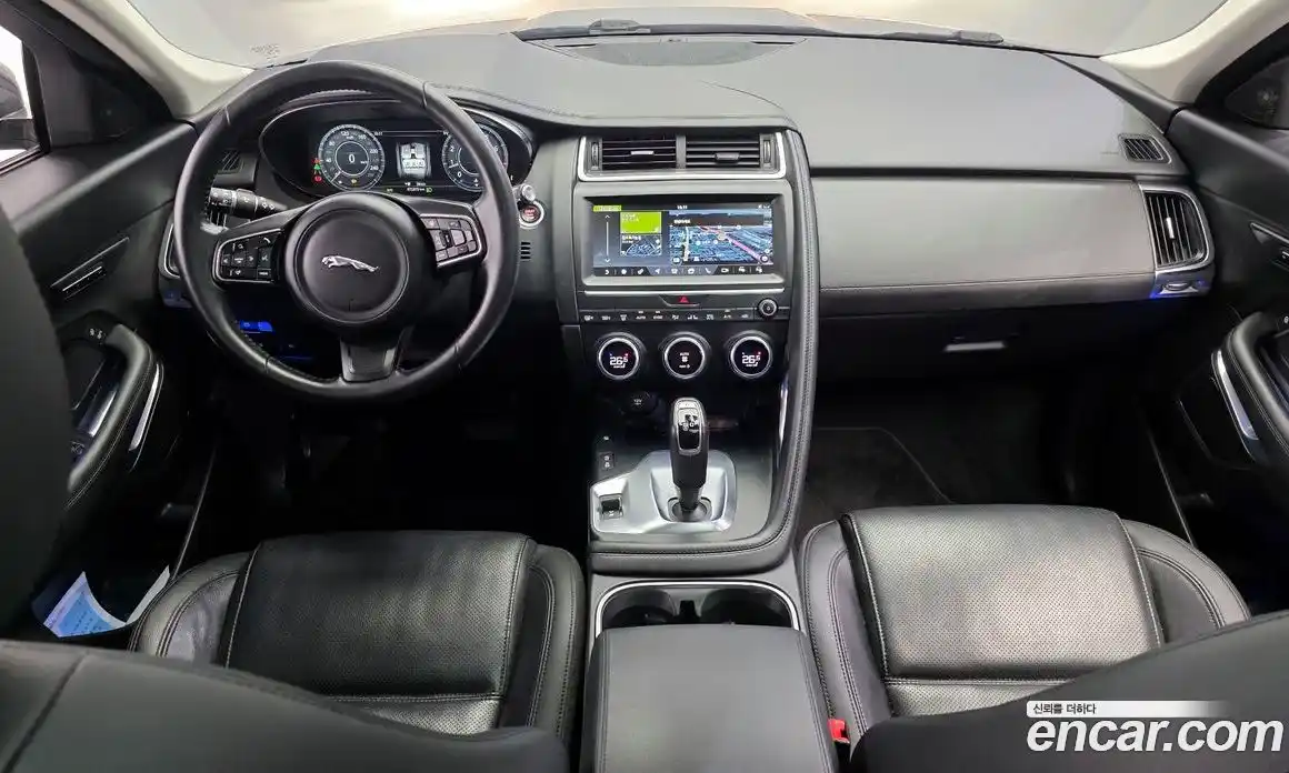 Jaguar E-Pace 2018 2.0 Автомат в Москве № 256080, фото 15