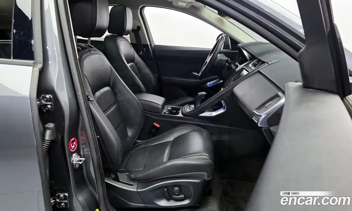 Jaguar E-Pace 2018 2.0 Автомат в Москве № 256080, фото 5