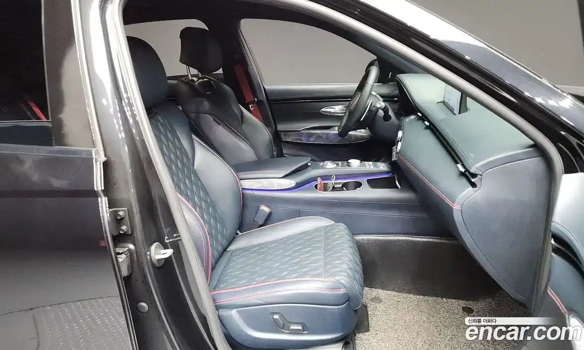 Genesis GV70 2021 2.5 Автомат в Москве № 26926, фото 5