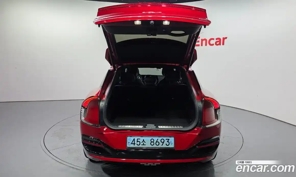 Kia EV6 2023 0.1 Автомат в Москве № 269323, фото 12