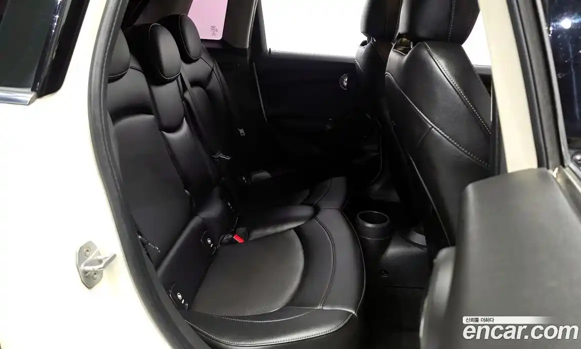 Mini Cooper 2015 1.5 Автомат в Москве № 299587, фото 20