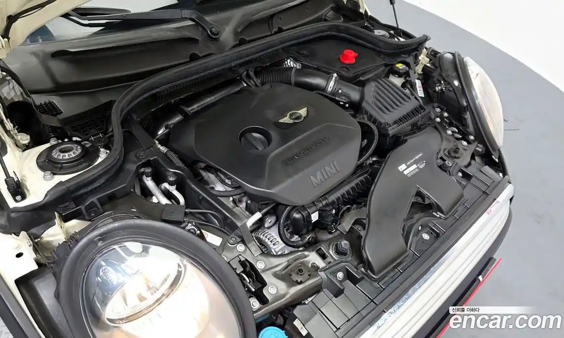 Mini Cooper 2015 1.5 Автомат в Москве № 299587, фото 9