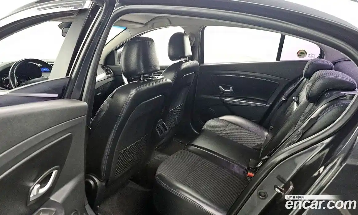 Renault SM3 2012 1.6 Автомат в Москве № 300821, фото 7