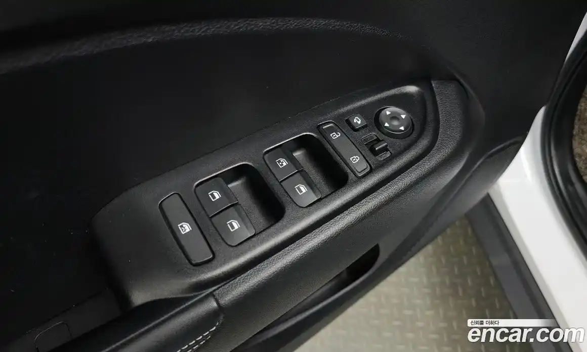 Hyundai Venue 2020 1.6 Автомат в Москве № 305365, фото 13