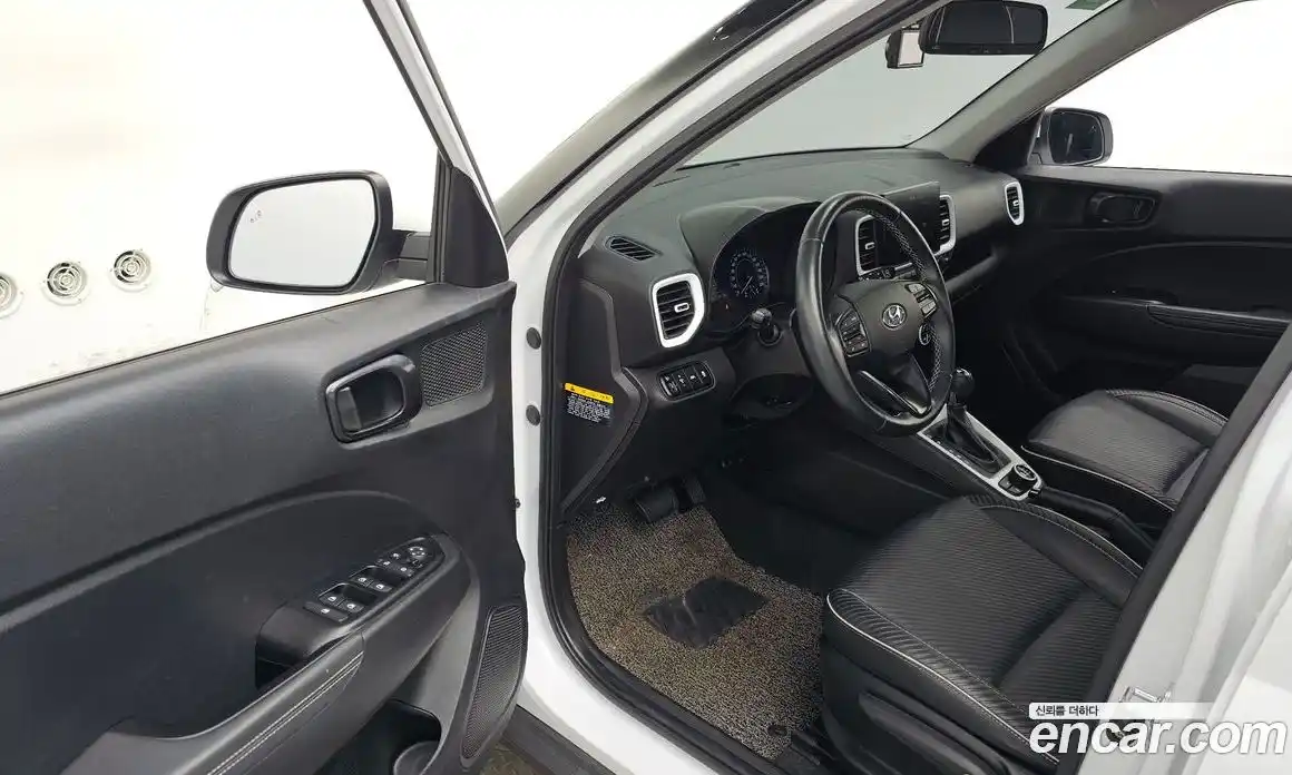 Hyundai Venue 2020 1.6 Автомат в Москве № 305365, фото 9