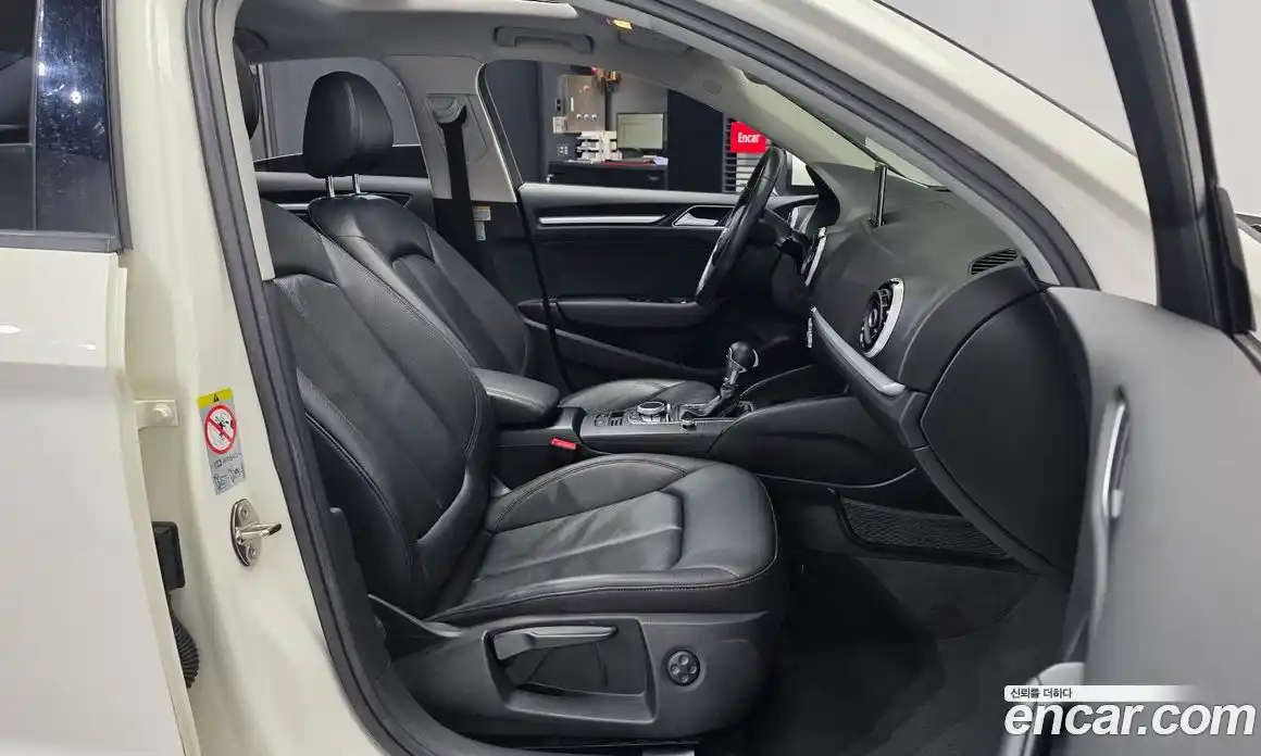 Audi A3 2014 2.0 Автомат в Москве № 312080, фото 13