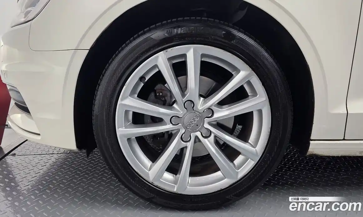 Audi A3 2014 2.0 Автомат в Москве № 312080, фото 15