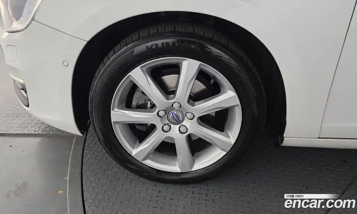 Volvo S60 2018 2.0 Автомат в Москве № 312599, фото 1