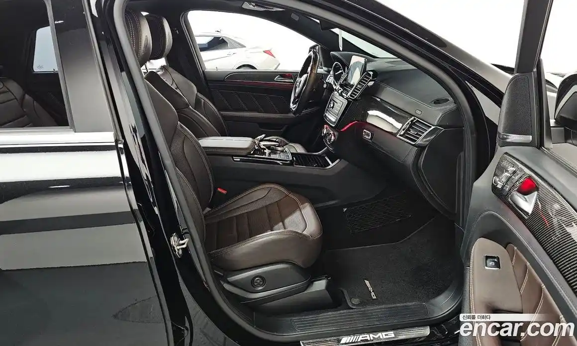 Mercedes-Benz GLE-Class 2018 5.5 Автомат в Москве № 323483, фото 20