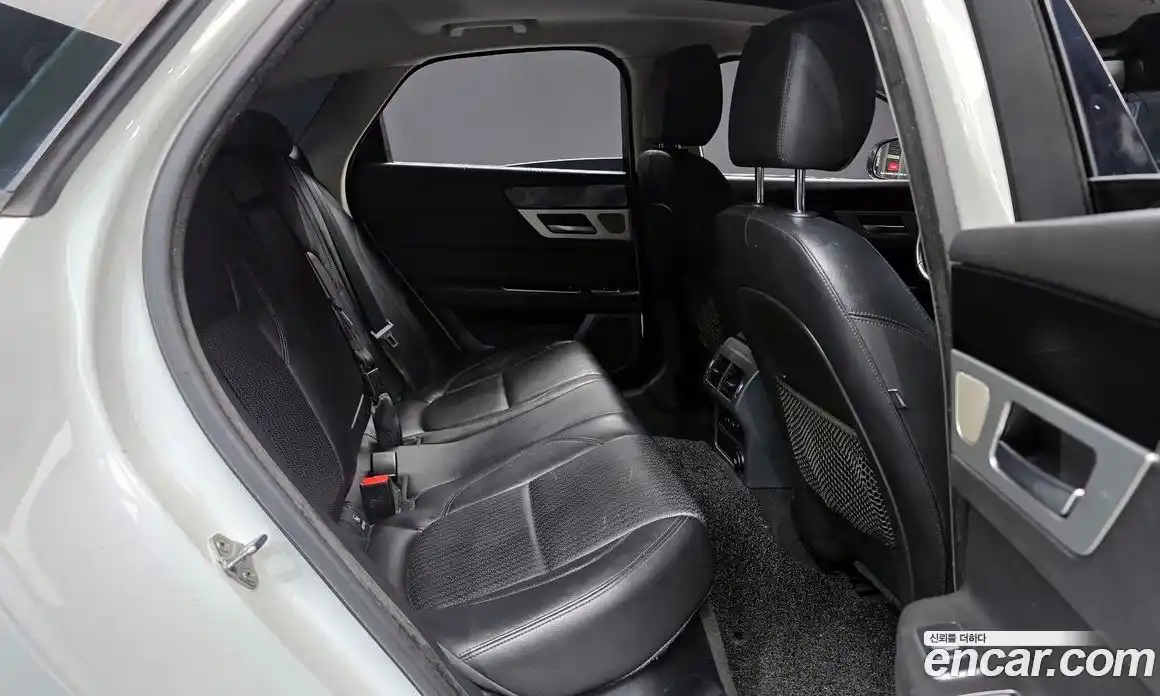 Jaguar XF 2017 2.0 Автомат в Москве № 331474, фото 12