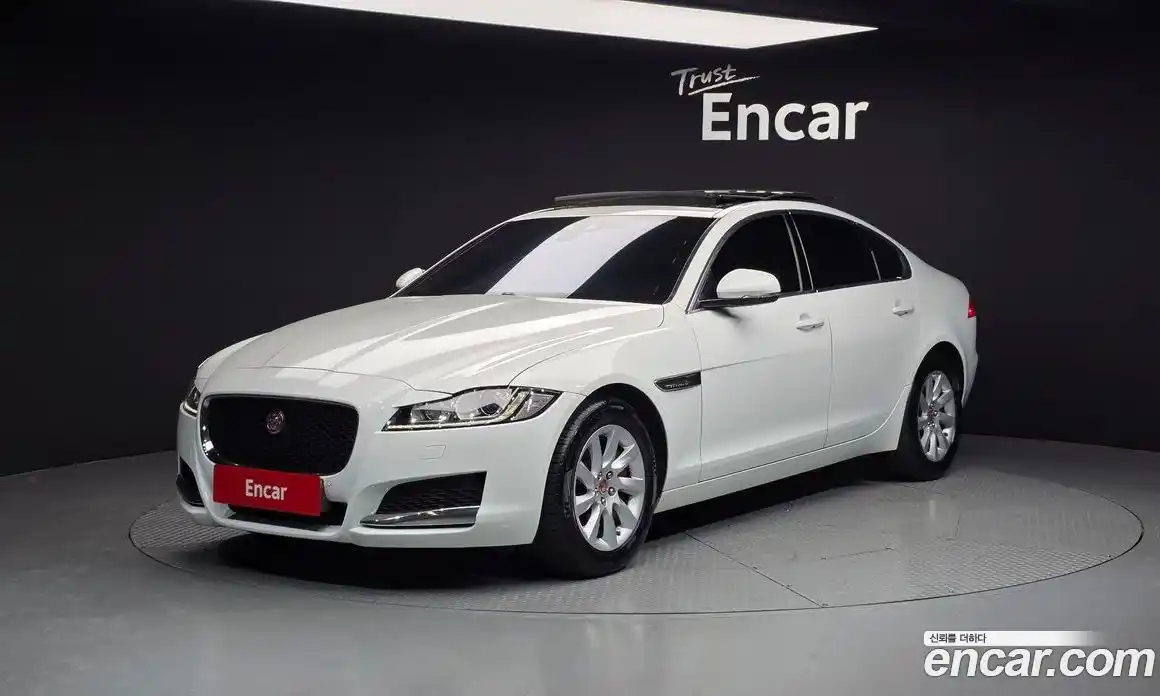 Jaguar XF 2017 2.0 Автомат в Москве № 331474, фото 17