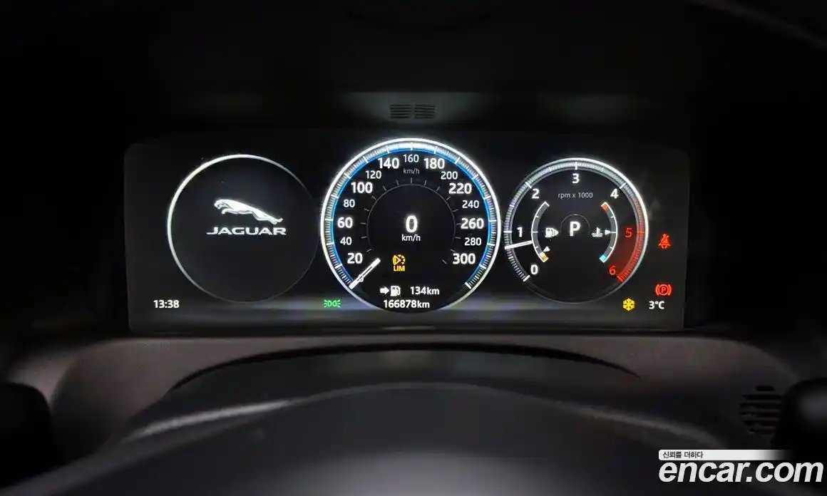 Jaguar XF 2017 2.0 Автомат в Москве № 331474, фото 18