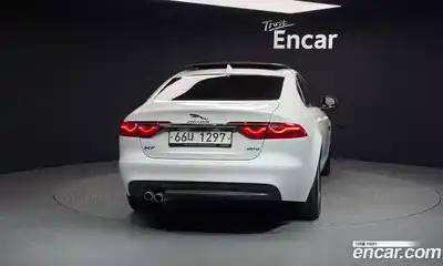 Jaguar XF 2017 2.0 Автомат в Москве № 331474, миниатюра 4