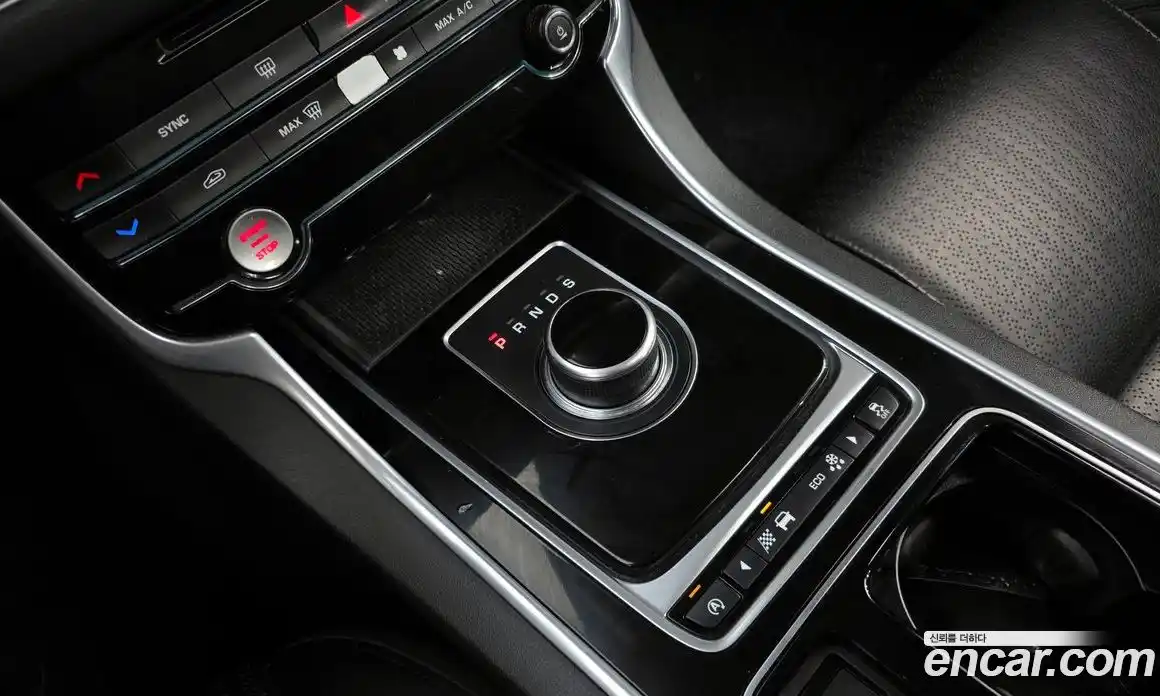 Jaguar XF 2017 2.0 Автомат в Москве № 331474, фото 10