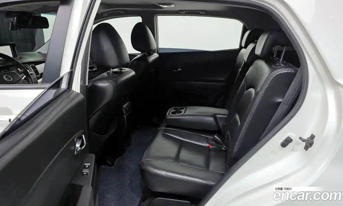 SsangYong Korando 2012 2.0 Автомат в Москве № 341640, фото 9