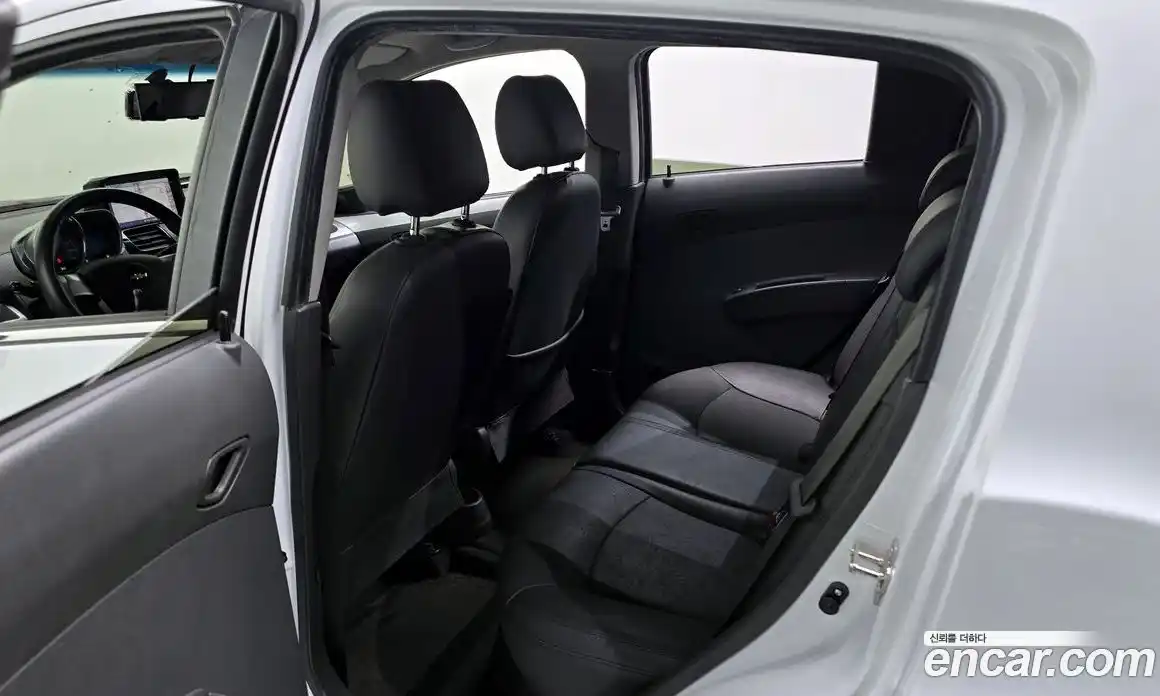 Chevrolet Spark 2014 1.0 Автомат в Москве № 37131, фото 19