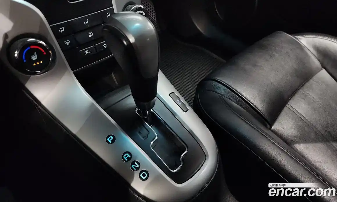 Chevrolet Cruze 2012 1.8 Автомат в Москве № 37358, фото 13