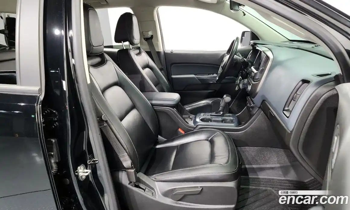 Chevrolet Colorado 2021 3.6 Автомат в Москве № 37436, фото 15