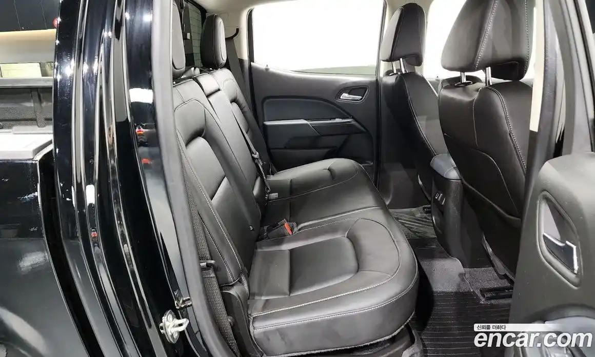 Chevrolet Colorado 2021 3.6 Автомат в Москве № 37436, фото 19