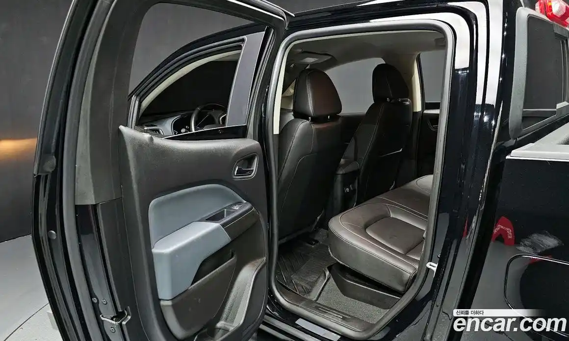 Chevrolet Colorado 2021 3.6 Автомат в Москве № 42271, фото 12