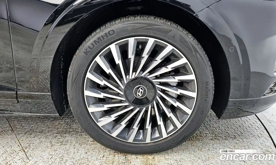 Hyundai Grandeur 2024 2.5 Автомат в Москве № 42497, фото 3