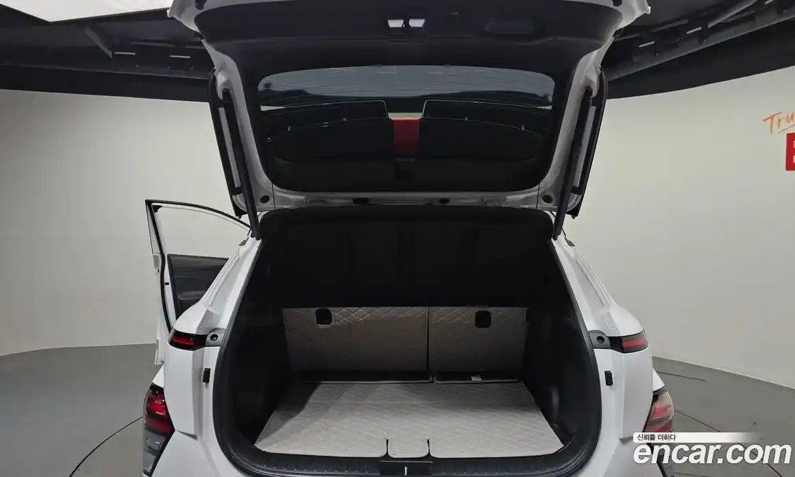 Hyundai Kona 2023 1.6 Автомат в Москве № 46165, фото 18