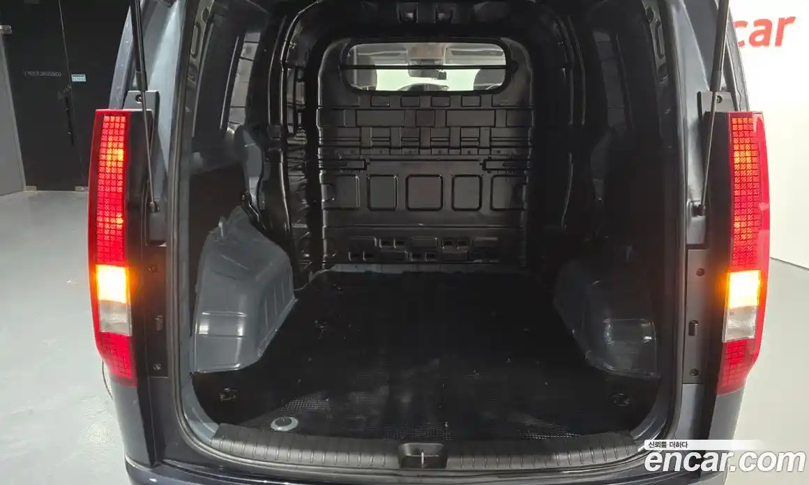 Hyundai Staria 2025 2.2 Автомат в Москве № 49814, фото 3