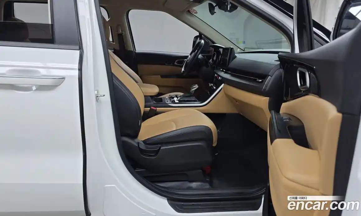 Kia Canival 2023 2.2 Автомат в Москве № 54583, фото 13