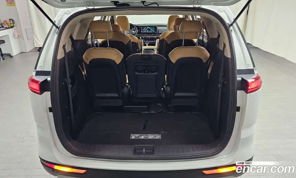 Kia Canival 2023 2.2 Автомат в Москве № 54583, фото 15