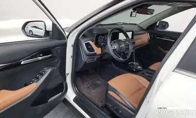 Kia Seltos 2023 1.6 Автомат в Москве № 54988, миниатюра 2