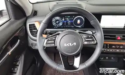 Kia Seltos 2023 1.6 Автомат в Москве № 54988, миниатюра 5