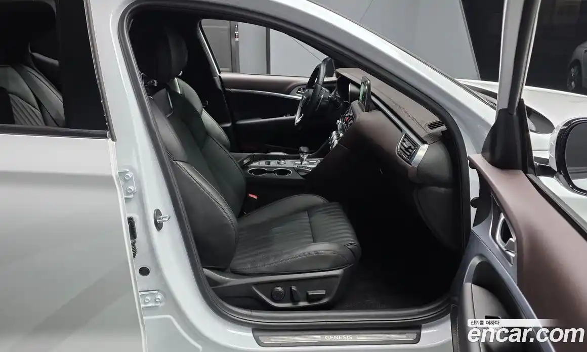 Genesis G70 2019 2.0 Автомат в Москве № 58483, фото 13