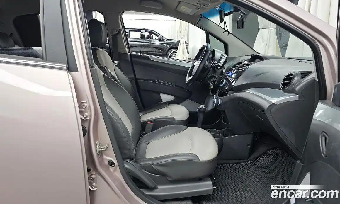 Chevrolet Spark 2012 1.0 Автомат в Москве № 79915, фото 14