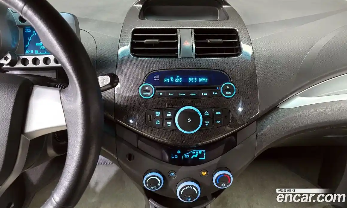 Chevrolet Spark 2012 1.0 Автомат в Москве № 99223, фото 20