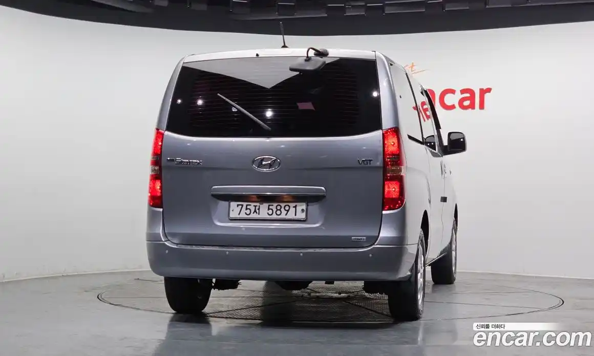 Hyundai Starex 2018 2.5 Автомат в Москве № 107928, фото 14