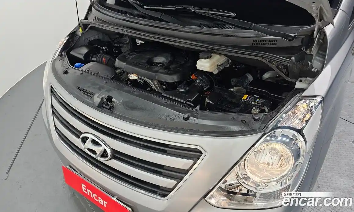 Hyundai Starex 2018 2.5 Автомат в Москве № 107928, фото 15