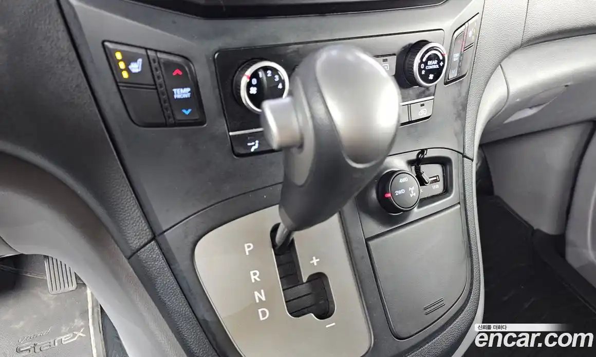 Hyundai Starex 2018 2.5 Автомат в Москве № 107928, фото 4