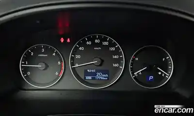 Hyundai Starex 2018 2.5 Автомат в Москве № 107928, миниатюра 9