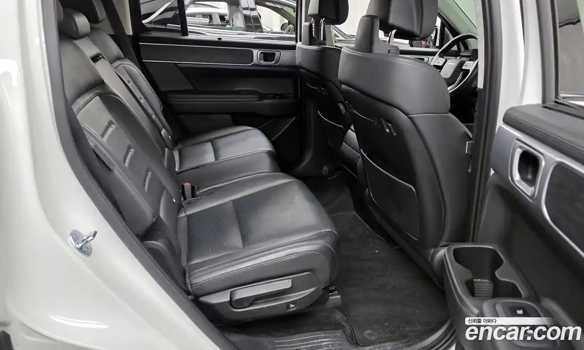 Hyundai Santa Fe 2024 1.6 Автомат в Москве № 111402, фото 8