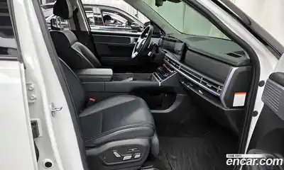 Hyundai Santa Fe 2024 1.6 Автомат в Москве № 111402, миниатюра 9