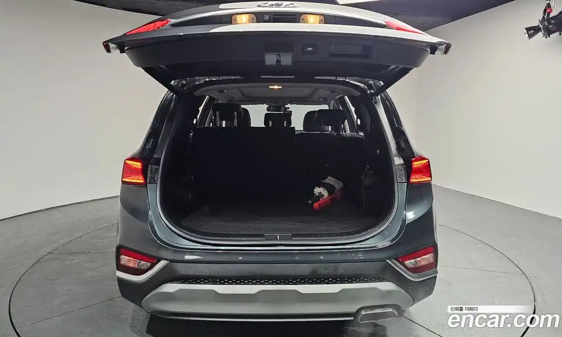 Hyundai Santa Fe 2020 2.0 Автомат в Москве № 116410, фото 13